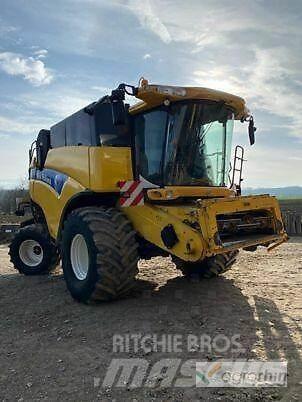 New Holland CX 8090 Sklízecí mlátičky