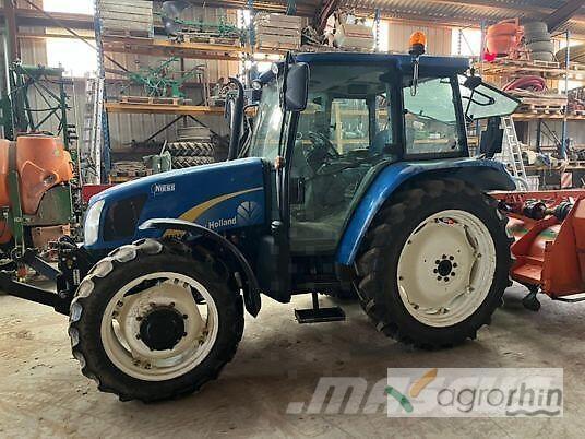 New Holland T5040 Traktory