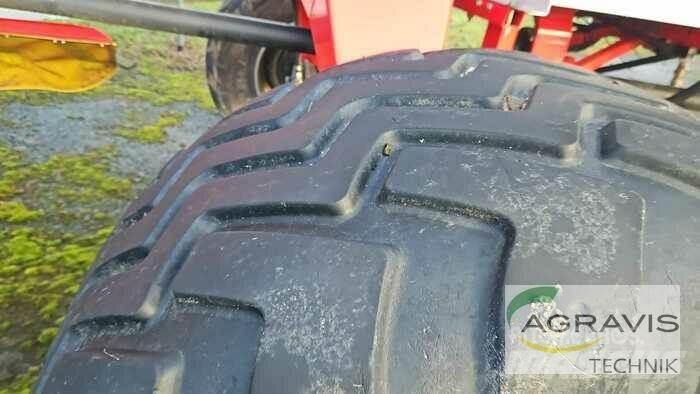 Pöttinger TOP 1252 C Obraceče a shrabovače sena