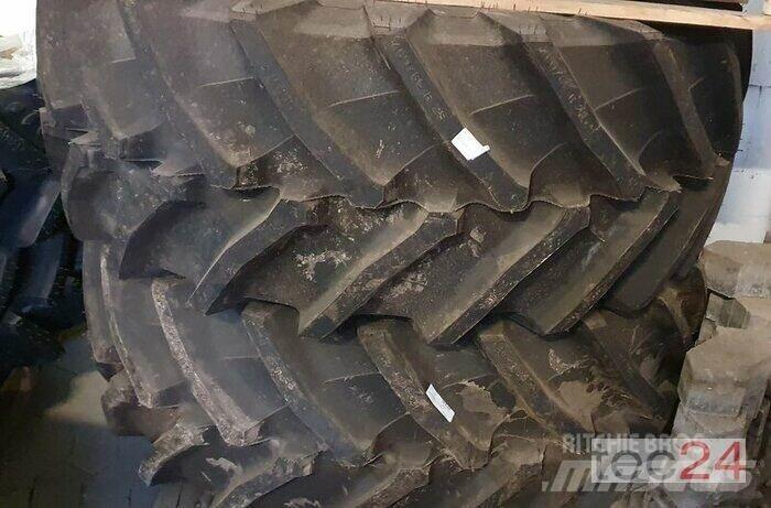 Trelleborg TM 800 Pneumatiky, kola a ráfky