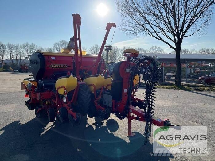 Väderstad TEMPO TPF 8 Mechanické secí stroje