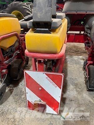 Väderstad Tempo V8 Mechanické secí stroje