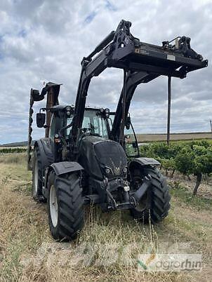 Valtra N134 ACTIVE Traktory