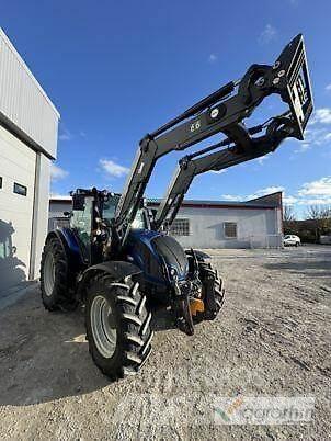 Valtra N134A Traktory