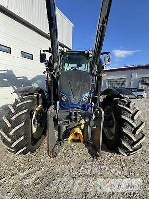 Valtra N134A Traktory