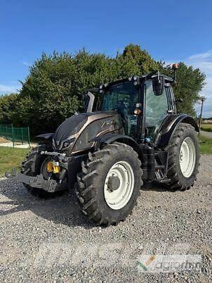 Valtra N135 DIRECT Traktory
