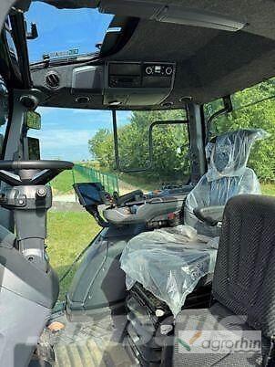 Valtra N135 DIRECT Traktory