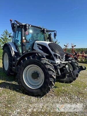 Valtra N155 DIRECT Traktory