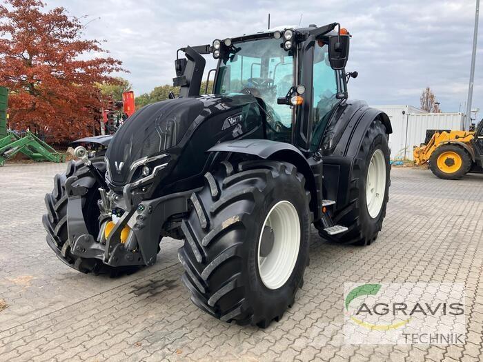 Valtra T 235 D Traktory