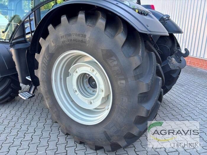 Valtra T 235 D Traktory