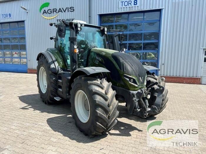 Valtra T 235 D 2A1 Traktory