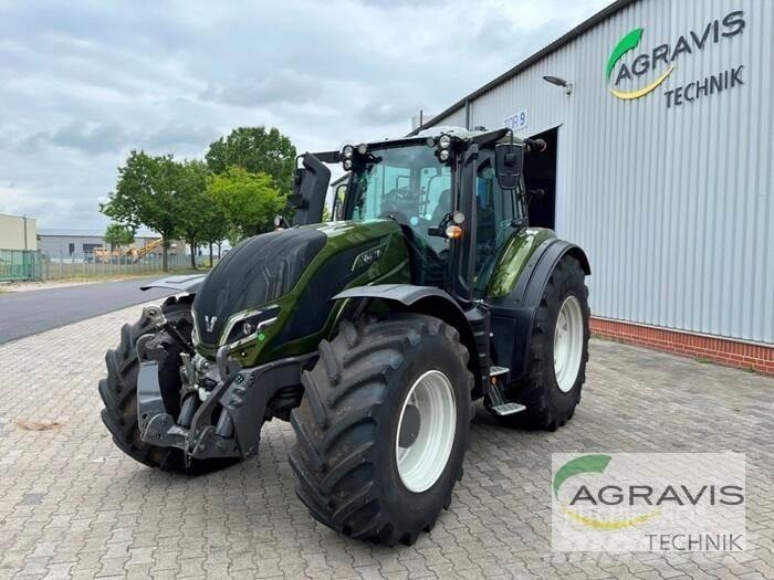 Valtra T 235 D 2A1 Traktory