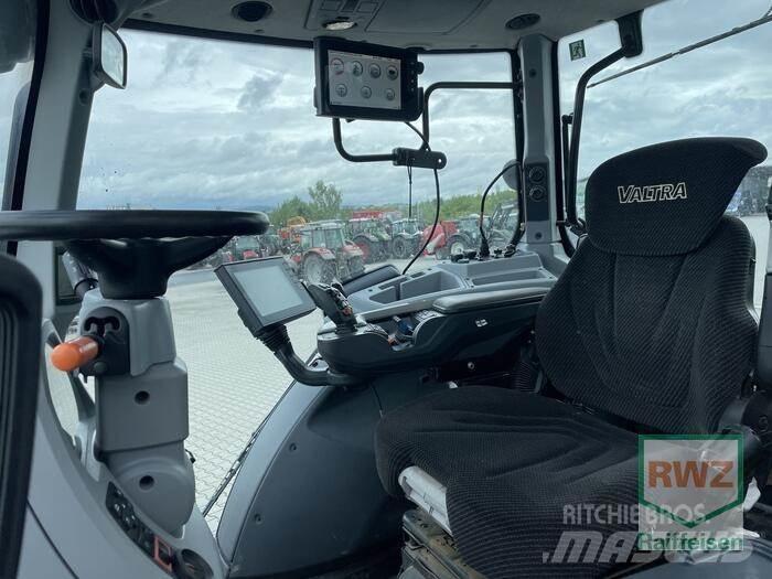 Valtra T234D Traktory