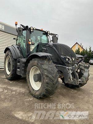 Valtra T254V Traktory