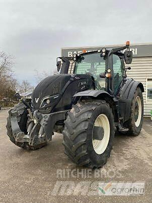 Valtra T254V Traktory