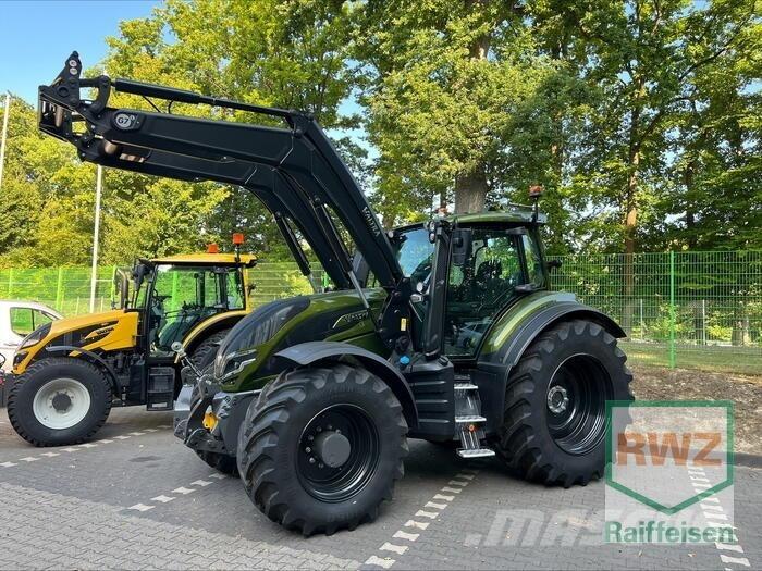 Valtra T255Versu Traktory
