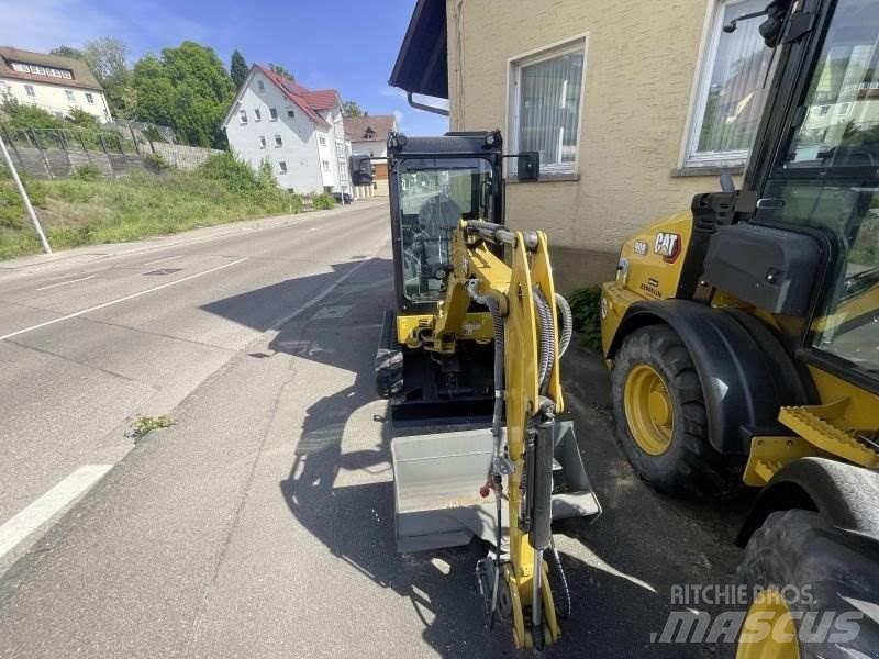 CAT 302CR-05A Mini rýpadla < 7t