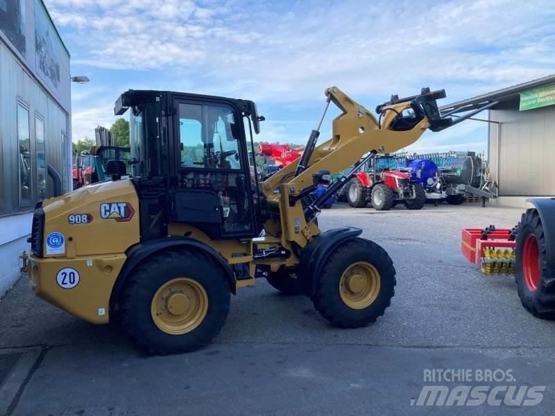 CAT 908 Kolové nakladače