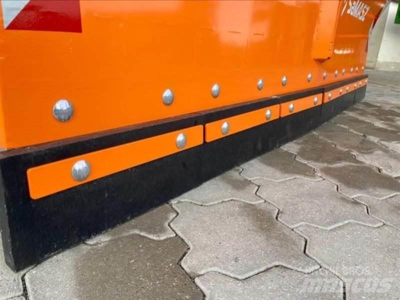  CITY 220 Sněžné pluhy, přední sněhové radlice
