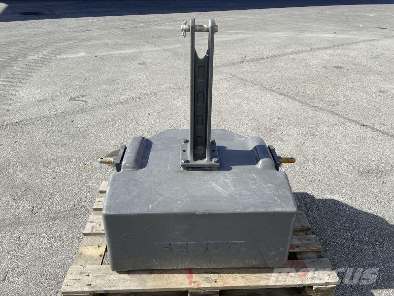 Fendt 1250 KG Přední závaží