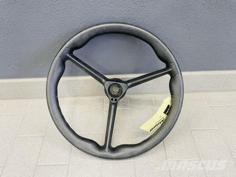 Fendt LENKRAD Traktory