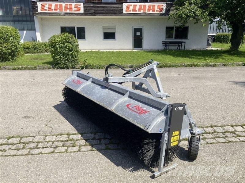 Fliegl TYP 700 Zametací stroje