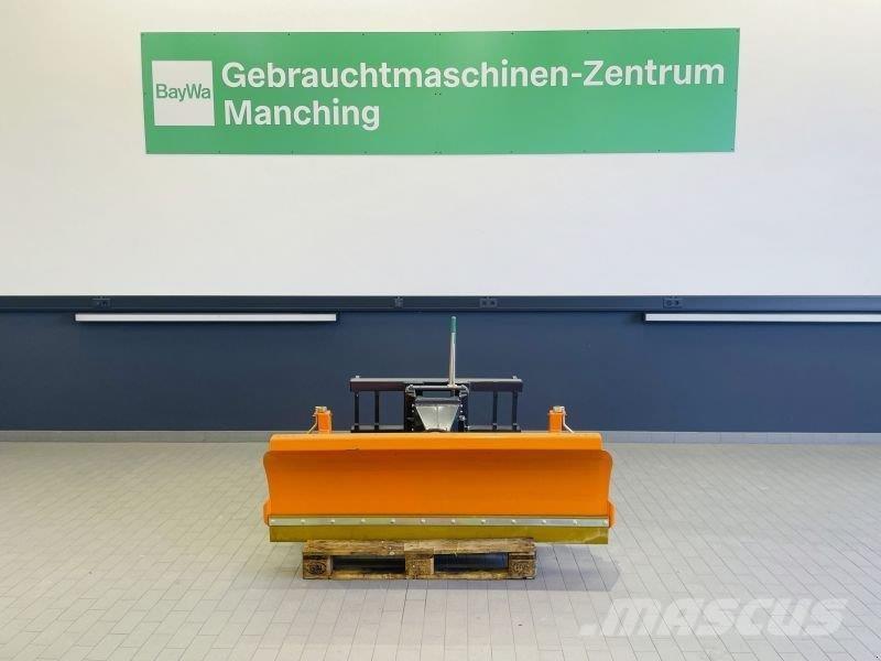 GiANT SK 180 Příslušenství předního nakladače