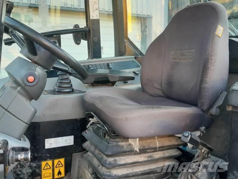 JCB TM 220 Kolové nakladače