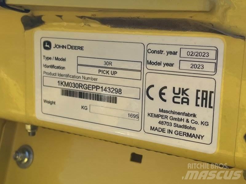 John Deere 30R Příslušenství strojů na seno a píci
