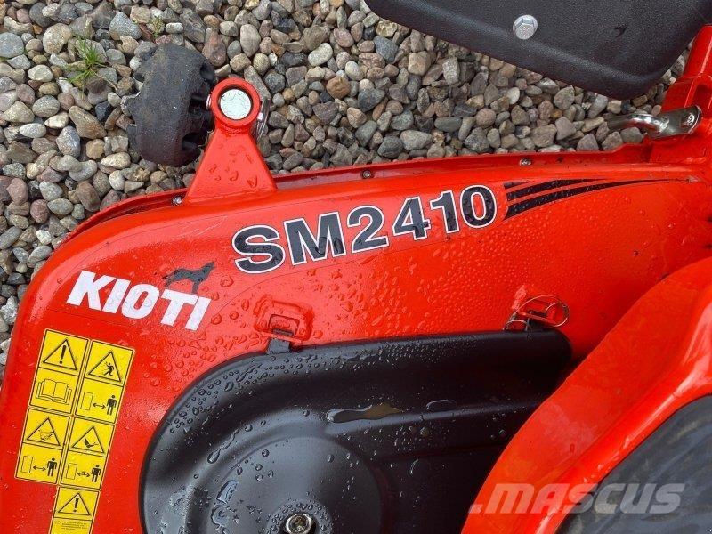 Kioti CS 2520H Kompaktní traktory