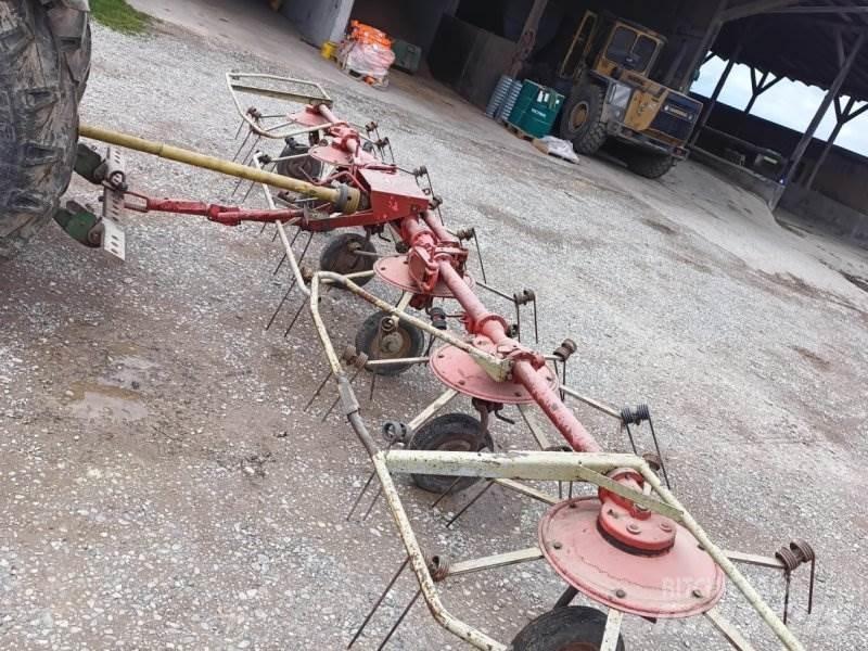 Kuhn GF 671 Obraceče a shrabovače sena