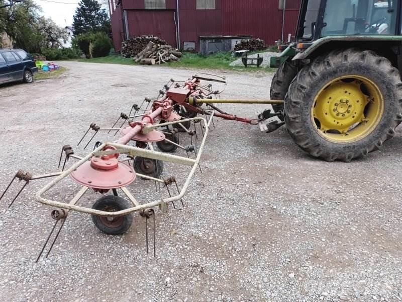 Kuhn GF 671 Obraceče a shrabovače sena