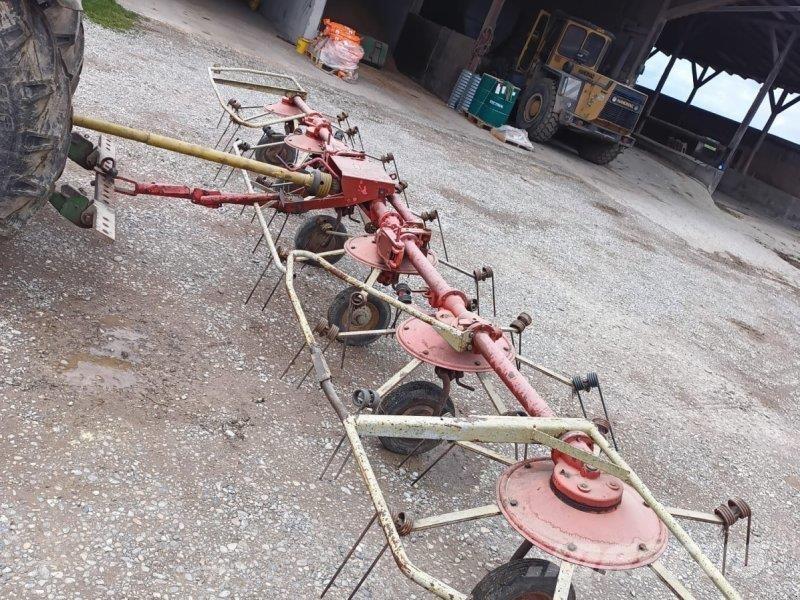 Kuhn GF 671 Obraceče a shrabovače sena