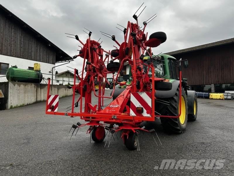 Kuhn GF 8702 Obraceče a shrabovače sena