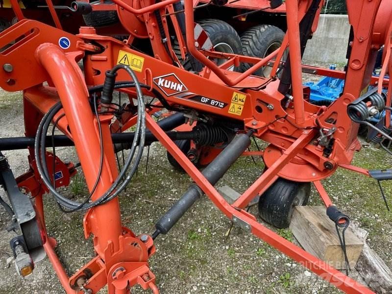 Kuhn GF 8712 Obraceče a shrabovače sena
