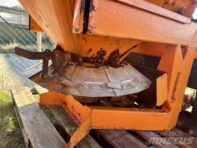 Rauch SA 601 Sypače písku a soli