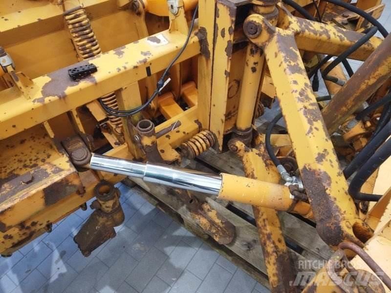 Schmidt KF 3.3 Sněžné pluhy, přední sněhové radlice