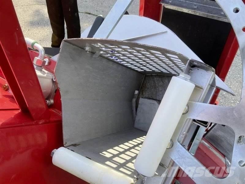  SIT - 700 P 2 Štípačky a řezačky dřeva