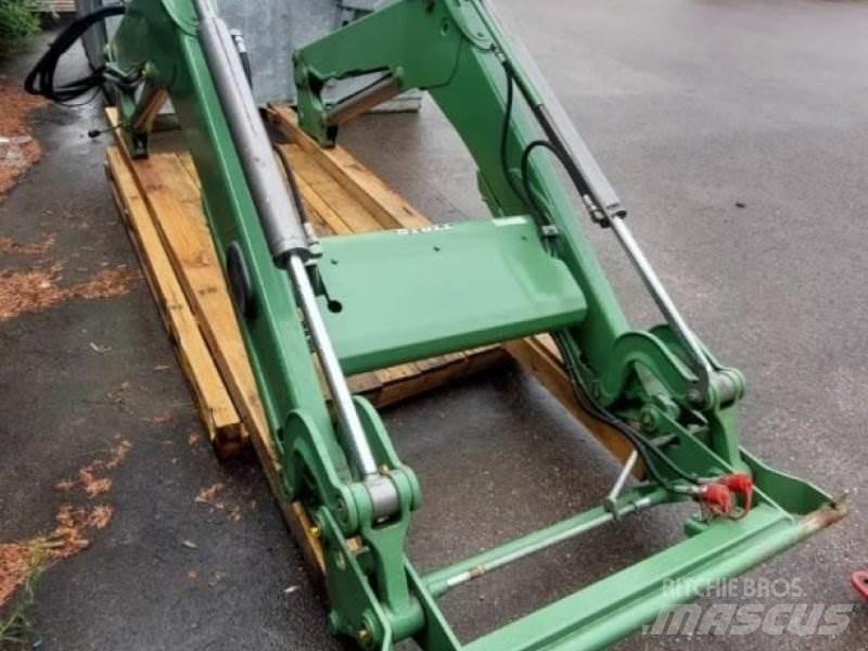 Stoll FZ 30 Čelní nakladače a rypadla