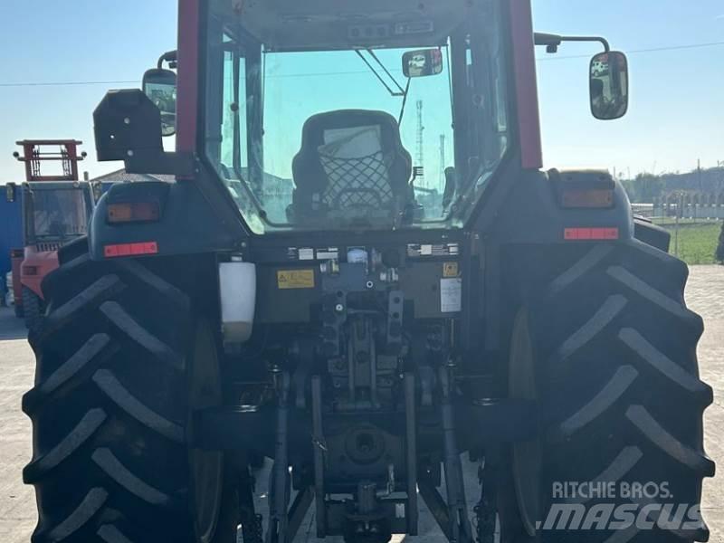 Valtra A93 H Traktory
