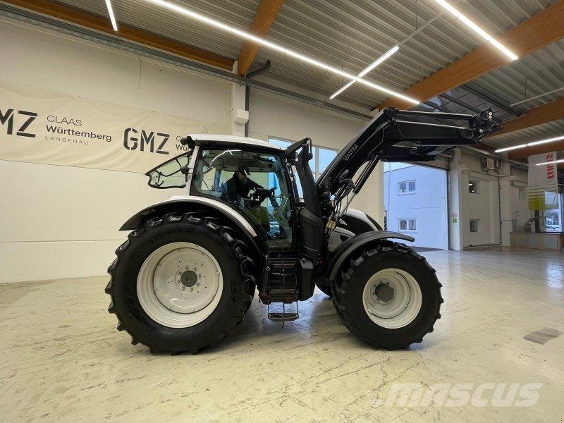 Valtra N154 Traktory