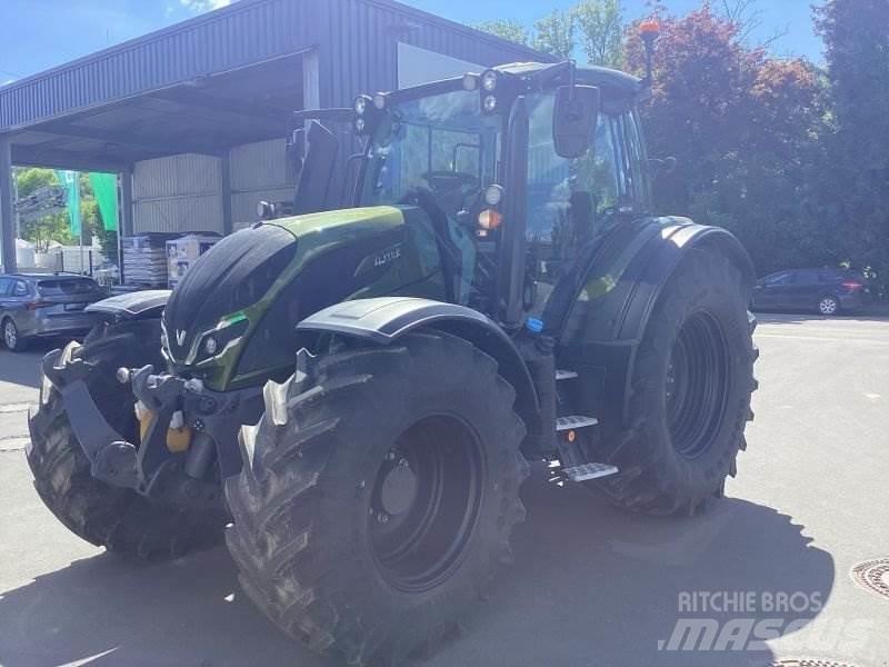 Valtra N175 D Traktory