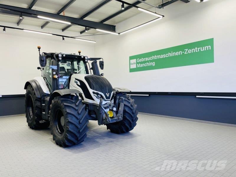 Valtra T215D Traktory