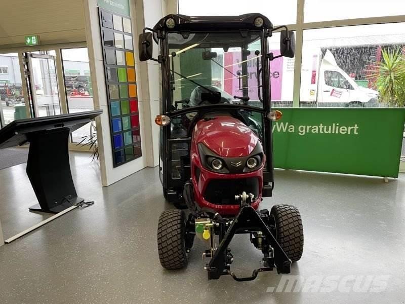 Yanmar SA221 Kompaktní traktory