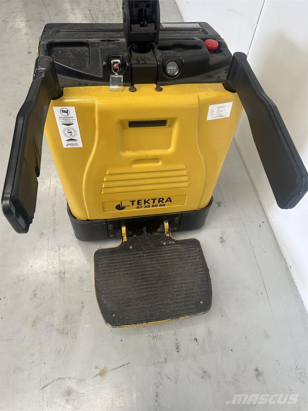 Yale MP20X FBW - 300 AH Nízkozdvižný vozík s plošinou