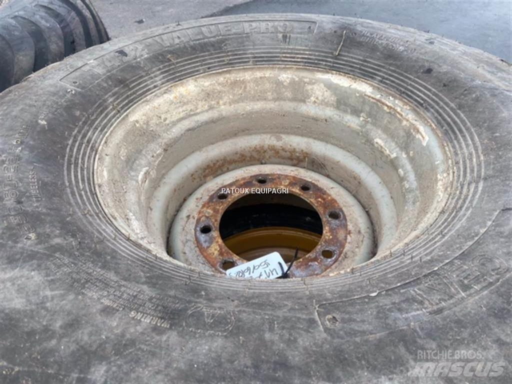 BKT 550/60R22,5 Pneumatiky, kola a ráfky