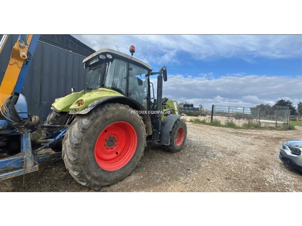 CLAAS ARION640 Traktory