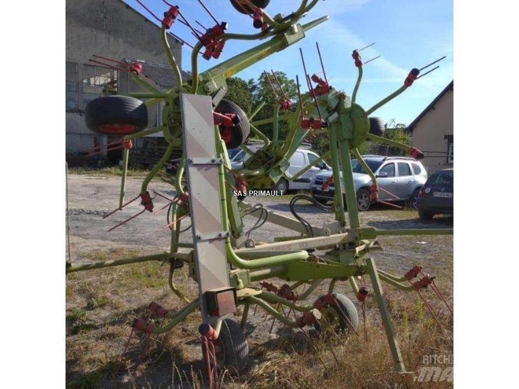 CLAAS VOLTO 770 Obraceče a shrabovače sena