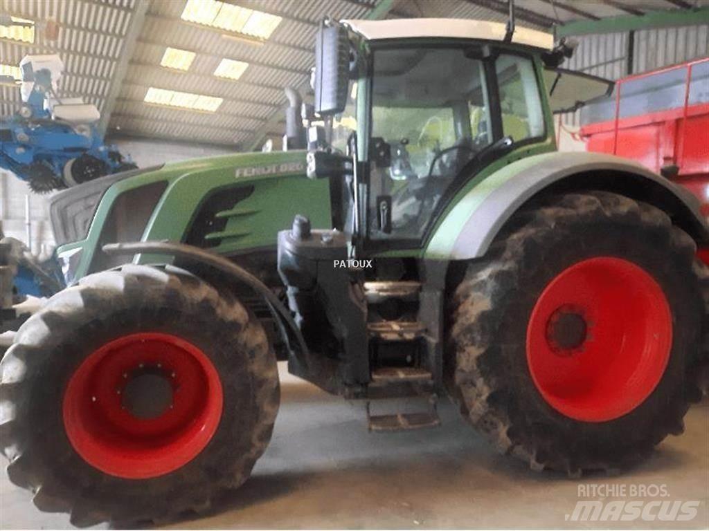 Fendt 826 VARIO Traktory