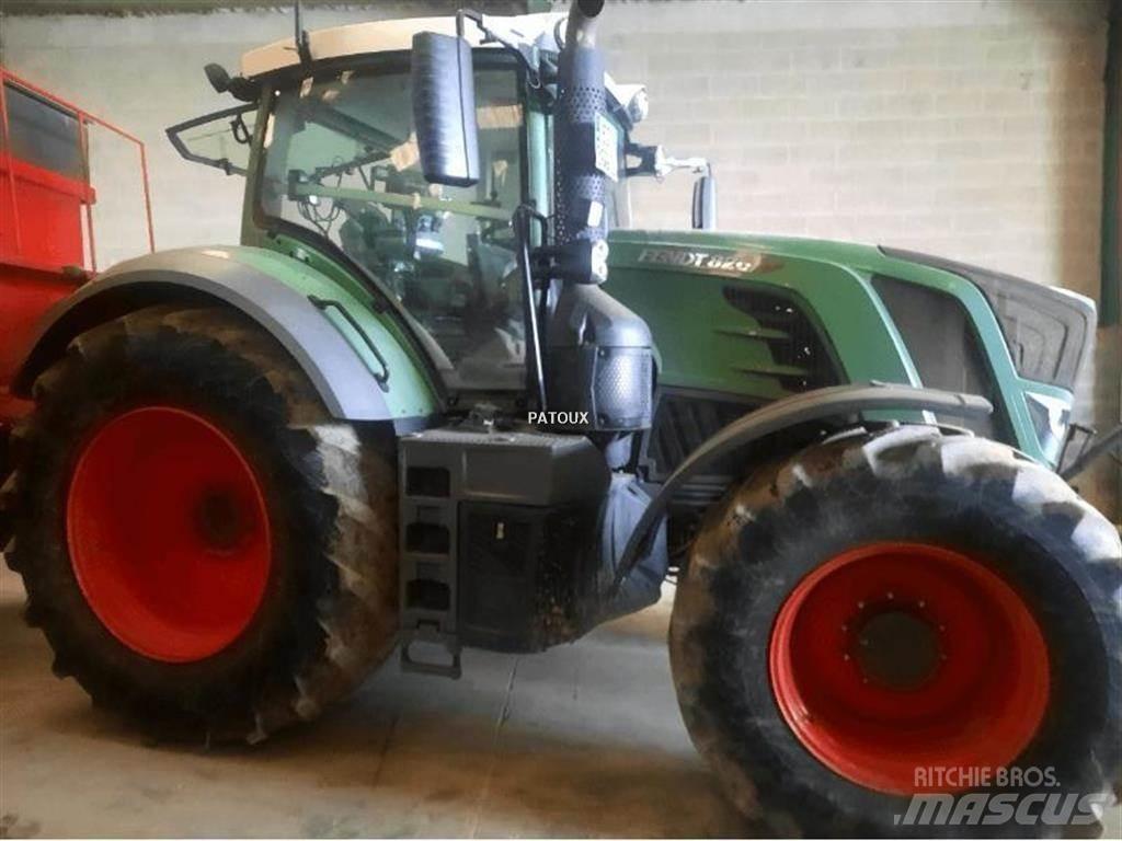 Fendt 826 VARIO Traktory